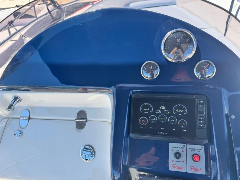 Louez un Clear Marine LIBRA OPEN 650 à Bisceglie