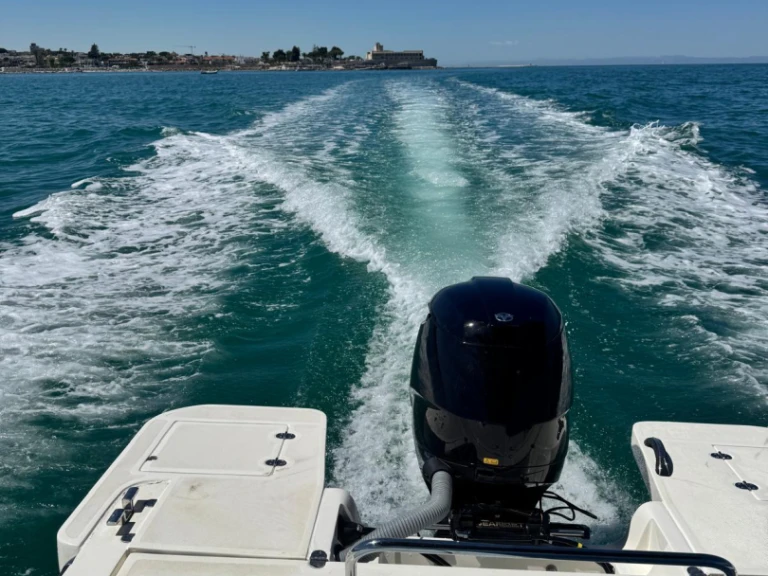 Location bateau Bisceglie pas cher LIBRA OPEN 650