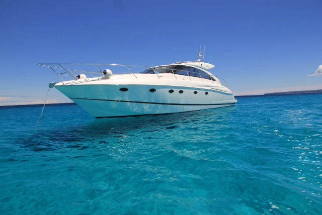 Location bateau Princess Princess V53 à Marina Botafoch sur Samboat