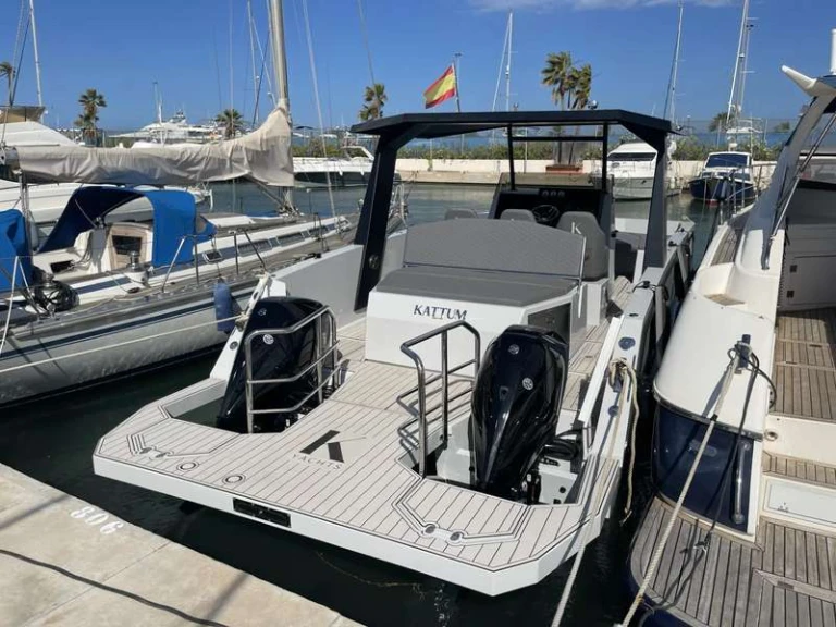 Bateau à moteur à louer à Dénia au meilleur prix
