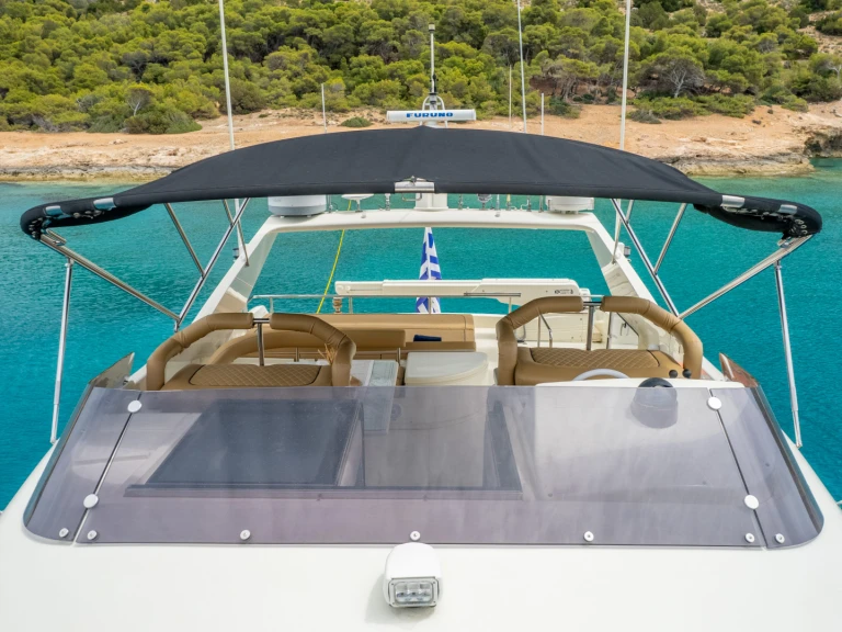 Location bateau Marina Aliki pas cher Ferretti 80