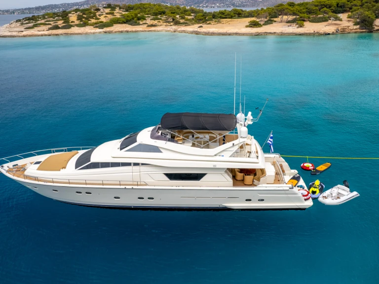 Location Yacht à Marina Aliki - Ferretti Ferretti 80