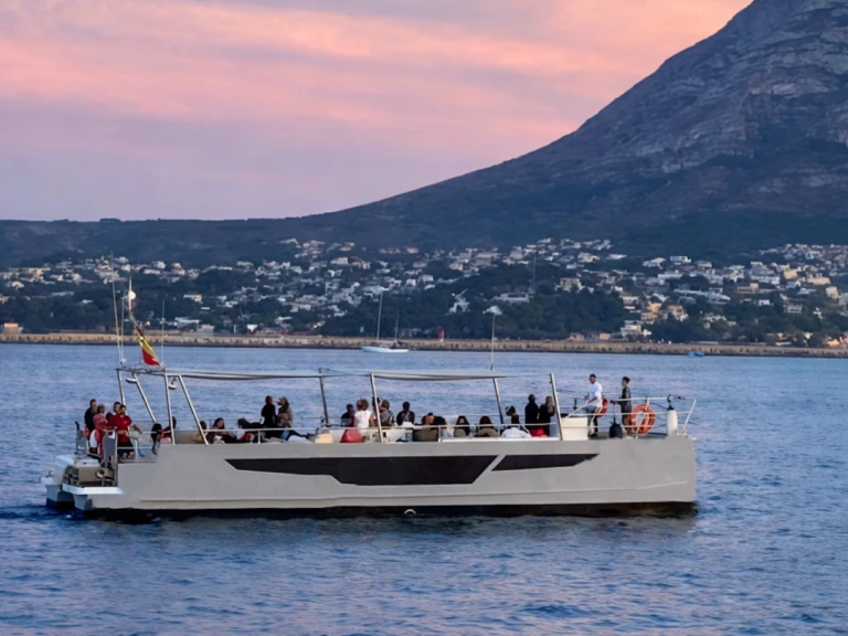 Location à Puerto Marina Benalmadena - Serenity Catamarán sur SamBoat
