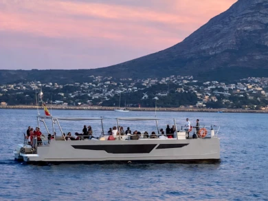 YachtCharter in Puerto Marina Benalmadena - Serenity Catamarán auf SamBoat