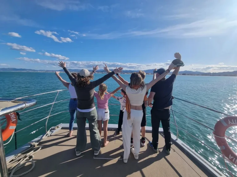 Louez un Serenity Catamarán à Puerto Marina Benalmadena