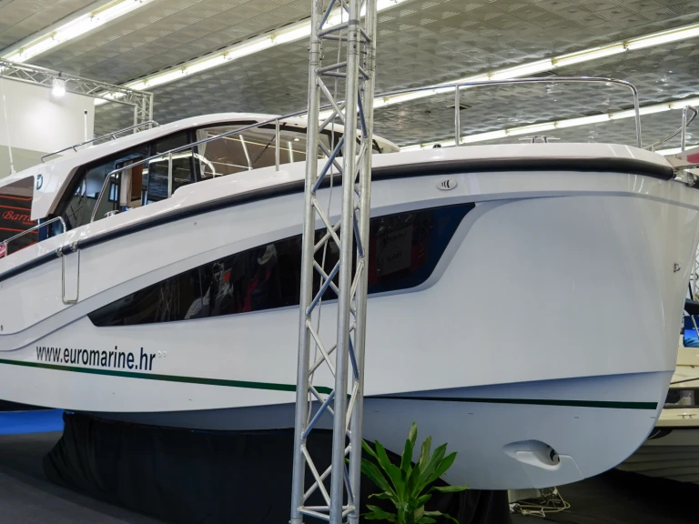 Location à Split - Delphia Delphia 10 Sedan sur SamBoat