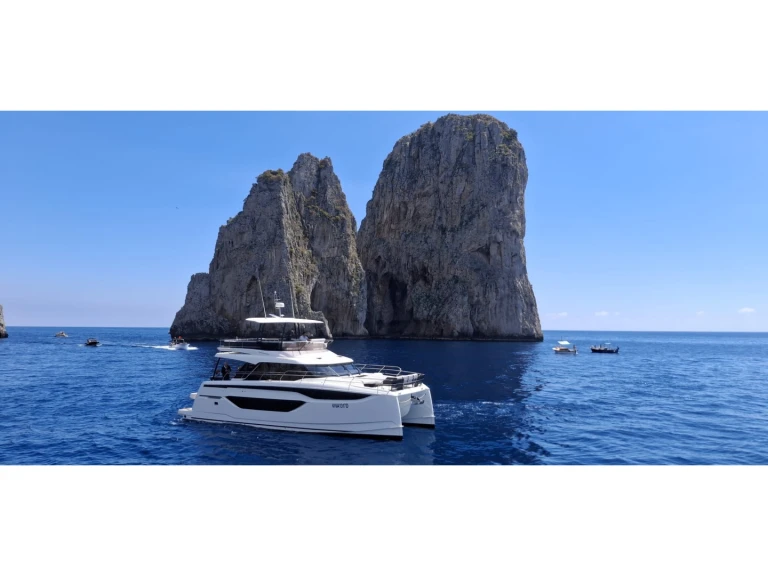 Location à Castellammare di Stabia - Prestige Prestige M48 sur SamBoat