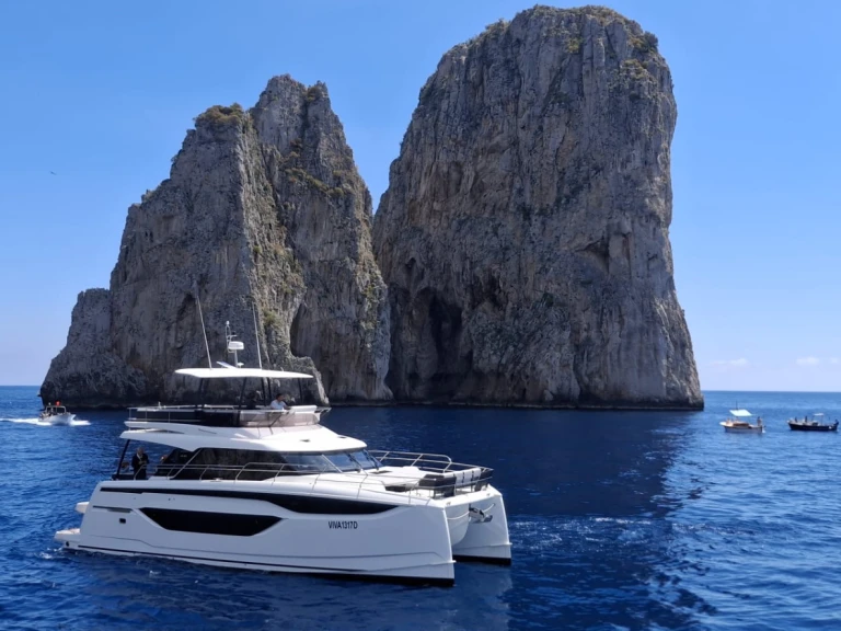 Louez un Prestige Prestige M48 à Castellammare di Stabia