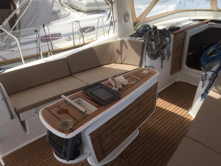 Location bateau Álimos pas cher Oceanis 50 Family