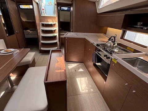 Bénéteau Oceanis 46.1 a louer à Préveza