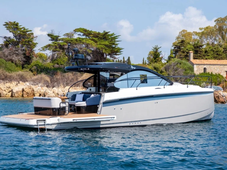 Louer Bateau à moteur avec ou sans skipper Bénéteau à Dénia