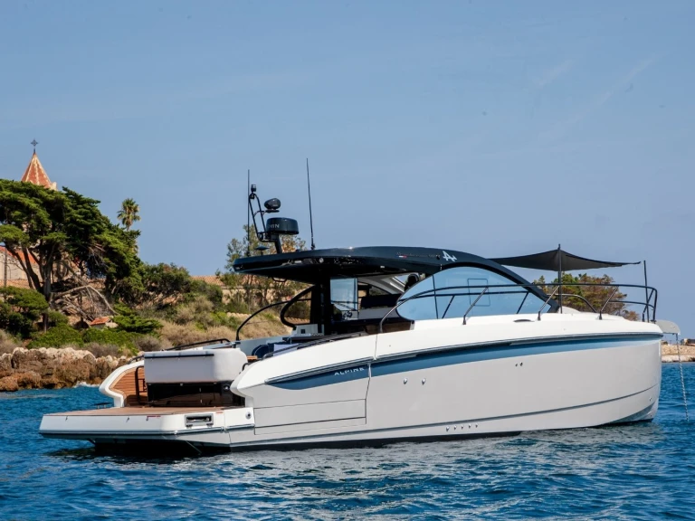 Location Bateau à moteur Bénéteau avec permis