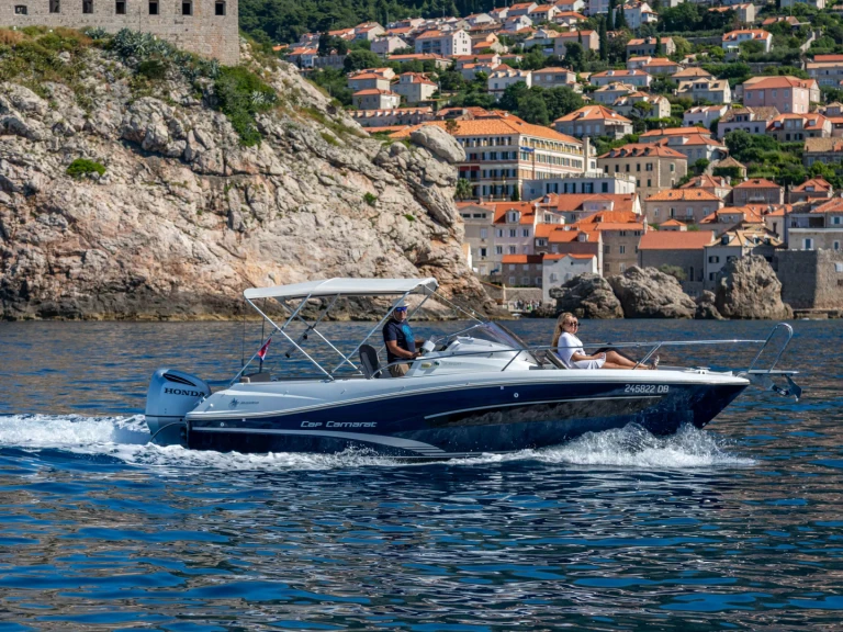 Bateau à moteur à louer à Dubrovnik au meilleur prix