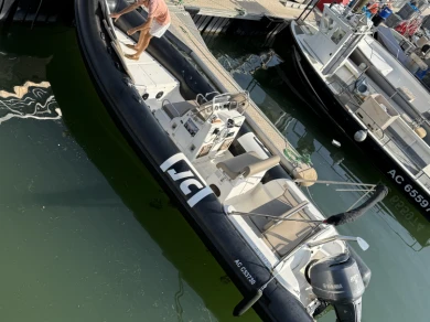 Yacht hire Arcachon cheap Clubman 26 Special