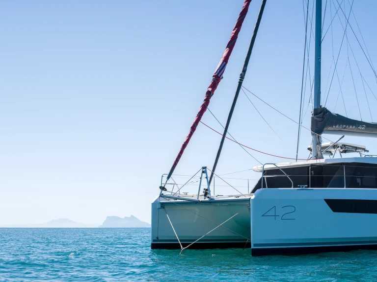 Louer Catamaran avec ou sans skipper Leopard à Puerto Sotogrande