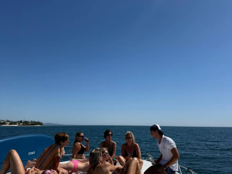 Location bateau Sunseeker Predator 63 à Puerto Deportivo de Marbella sur Samboat