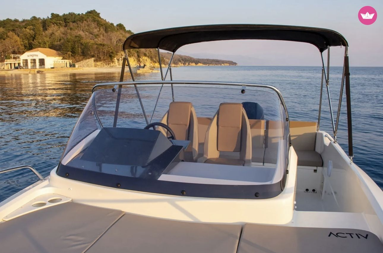 Location à Kolýmpia - Quicksilver Activ 675 Sundeck sur SamBoat