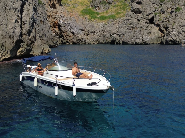 Bateau à moteur à louer à Portals Nous au meilleur prix
