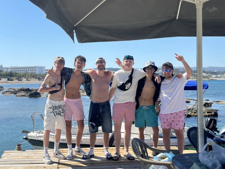 Louer Bateau à moteur avec ou sans skipper Poseidon à Faliraki