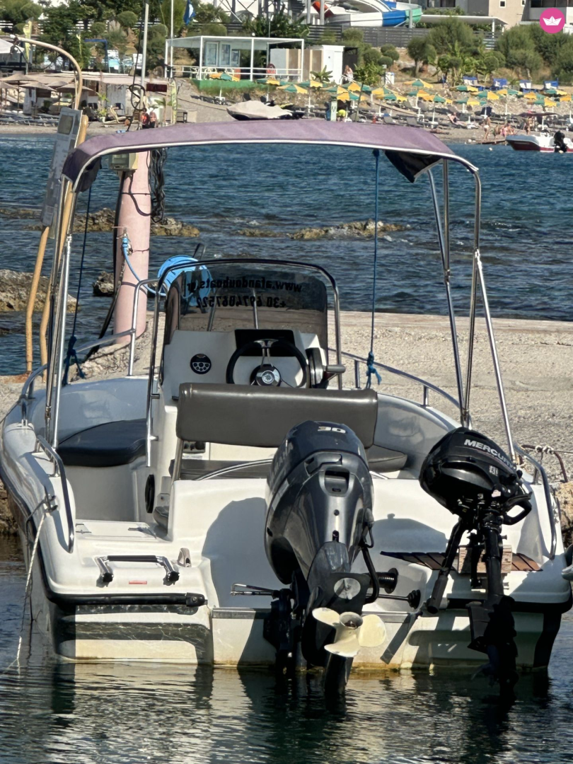 Location Bateau à moteur Poseidon avec permis