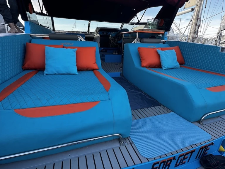 Location bateau Ferretti Altura 47 à Marbella sur Samboat