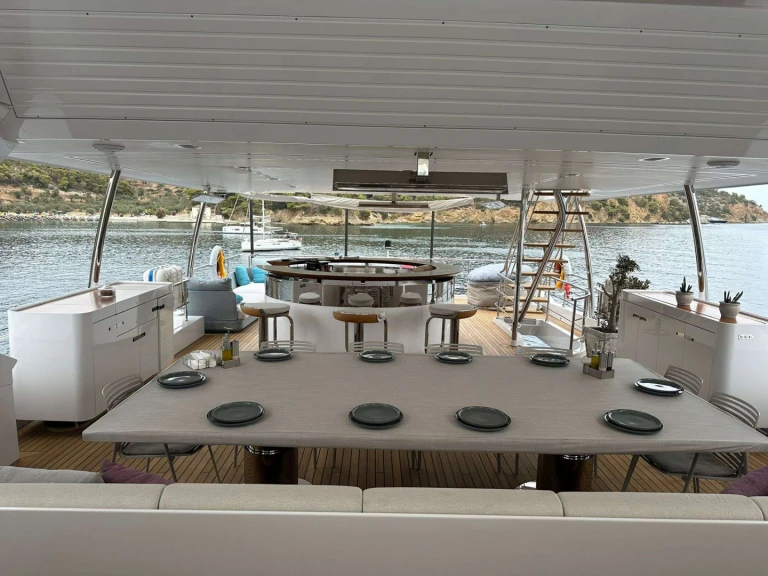 Location Yacht Azimut avec permis