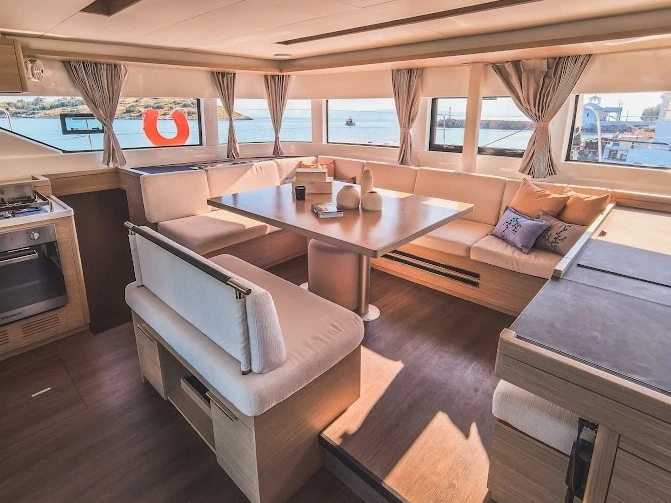 Location bateau Lagoon Lagoon 51 à Mykonos (Île) sur Samboat