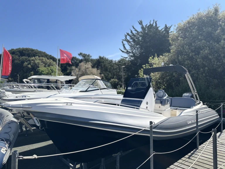Location bateau La Flotte pas cher Zar 79 SL