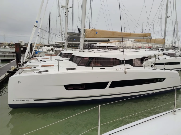 Catamaran à louer à Préveza au meilleur prix