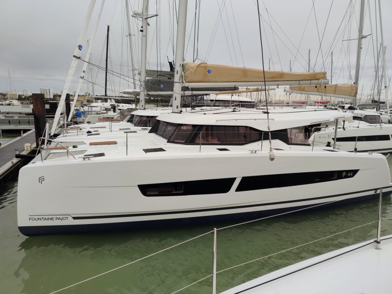 Louez un Fountaine Pajot Fountaine Pajot FP 44 Quatuor - 4 + 2 cab. à Trogir