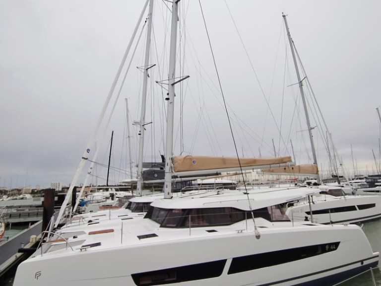 Location bateau Trogir pas cher Fountaine Pajot FP 44 Quatuor - 4 + 2 cab.