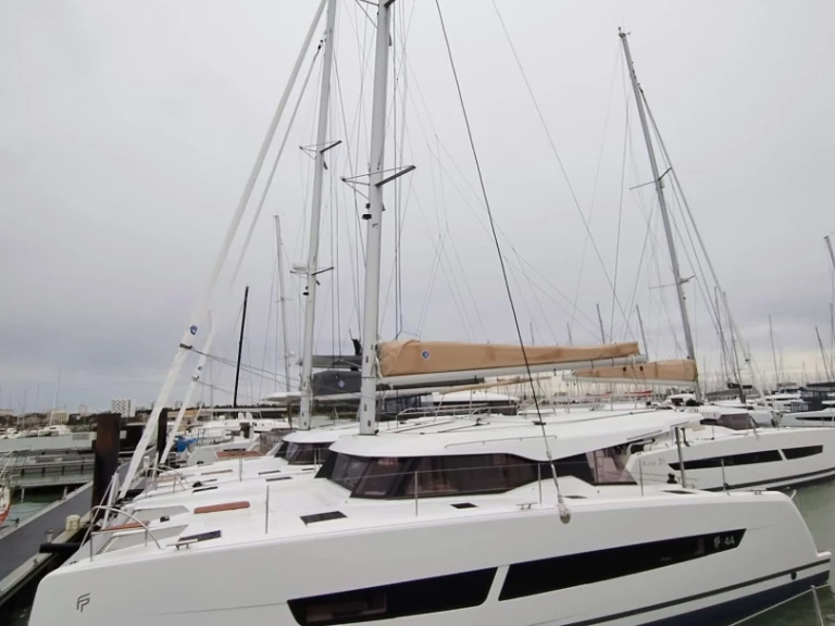 Location bateau Trogir pas cher Fountaine Pajot FP 44 Quatuor - 4 + 2 cab.