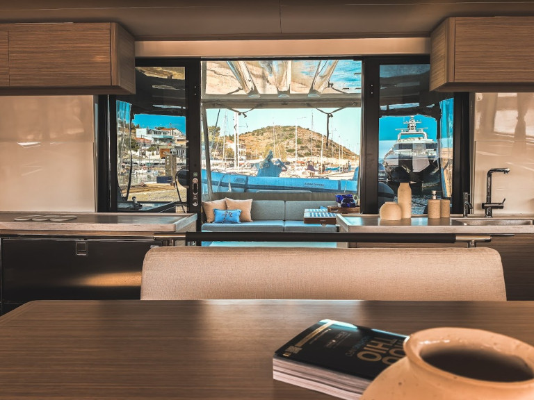 Location bateau Toúrlos pas cher Lagoon 51