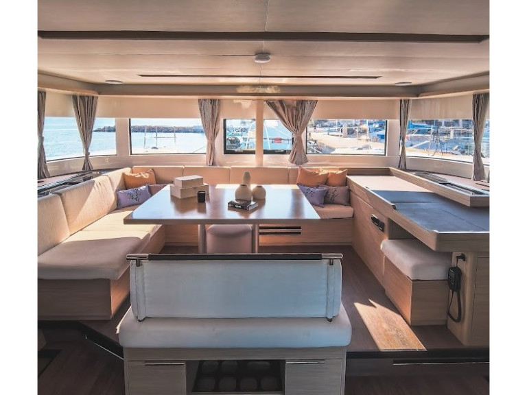 Location Catamaran à Toúrlos - Lagoon Lagoon 51