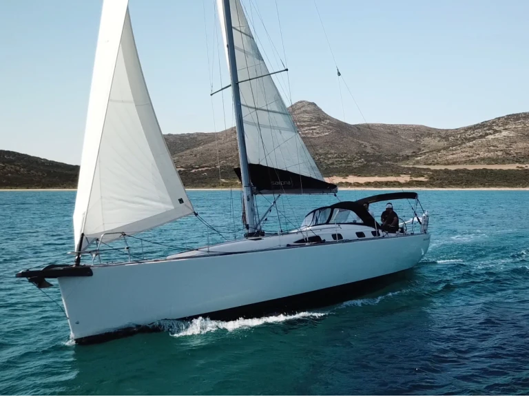 Louez un Salona Salona 44 à Syros (Port)