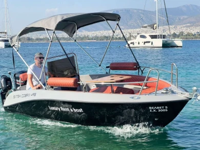 Noleggiare una ISATEK TEKNE COBRA 495 a Athens Marina