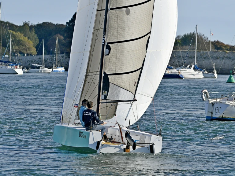 Location Voilier DG Boats avec permis