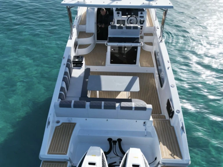 Location Bateau à moteur Saver avec permis