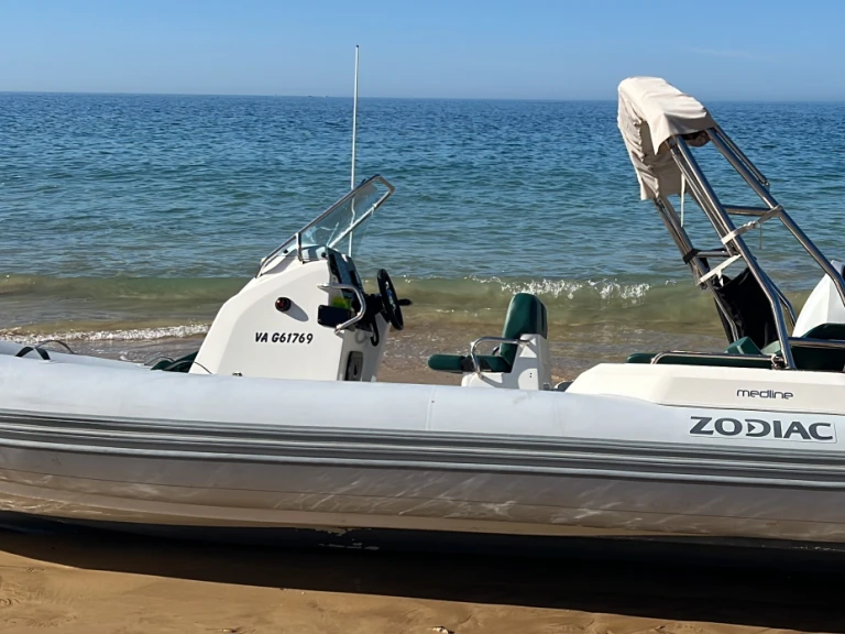 Louez un Zodiac Medline 6.8 à Arzon