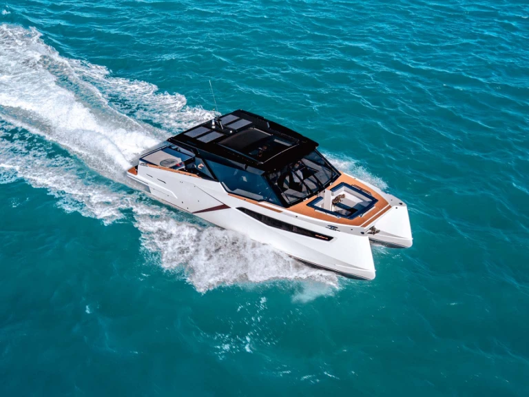 Location bateau DRACAN  DRACAN 42  à Venise sur Samboat