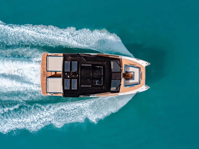 Location Bateau à moteur DRACAN  avec permis