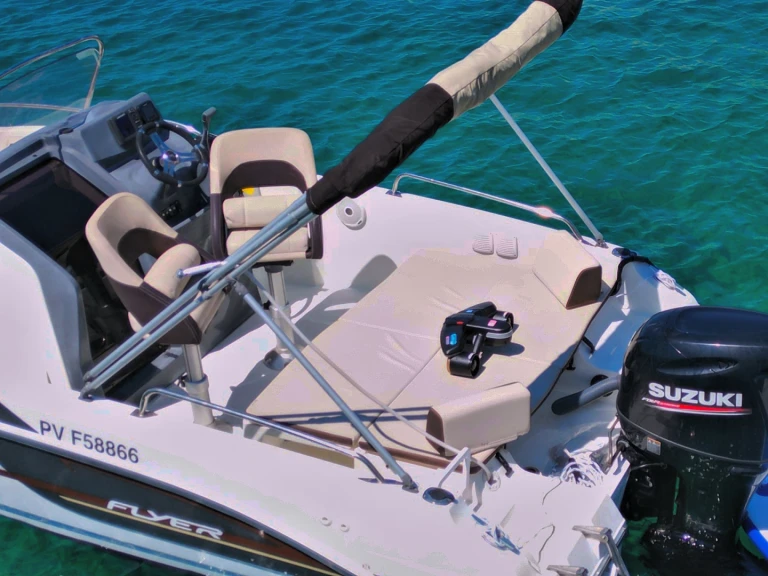 Location Bateau à moteur à Marseille - Bénéteau Flyer 5.5 SUNdeck