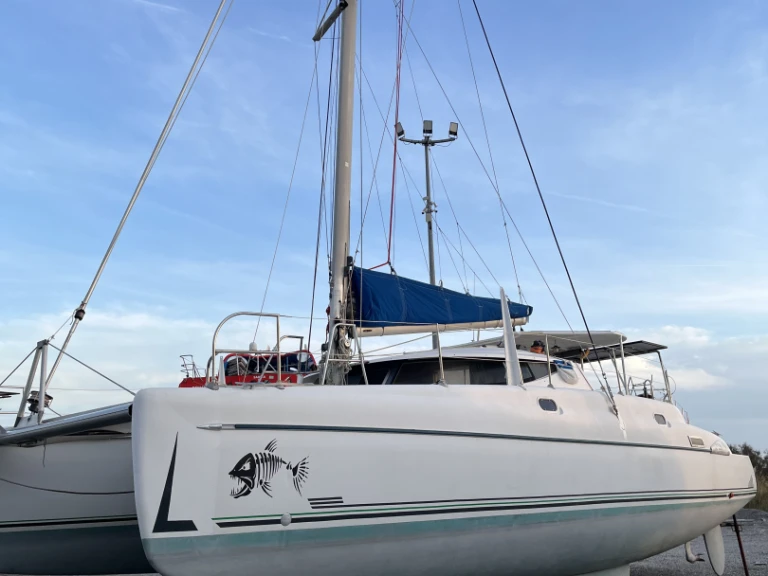 Location à Port-Saint-Louis-du-Rhône - Fountaine Pajot Athena 38 sur SamBoat