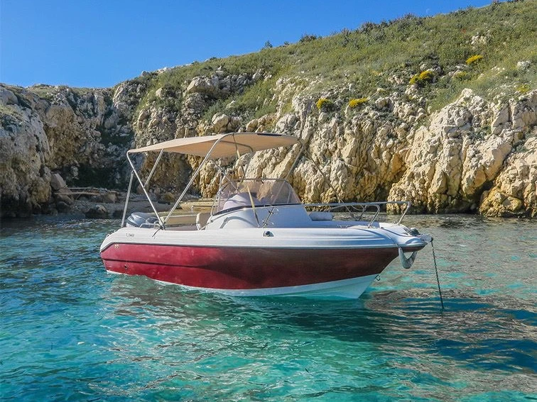 Location bateau Pacific Craft Pacific Craft 570 WA Sunset à Marseille sur Samboat
