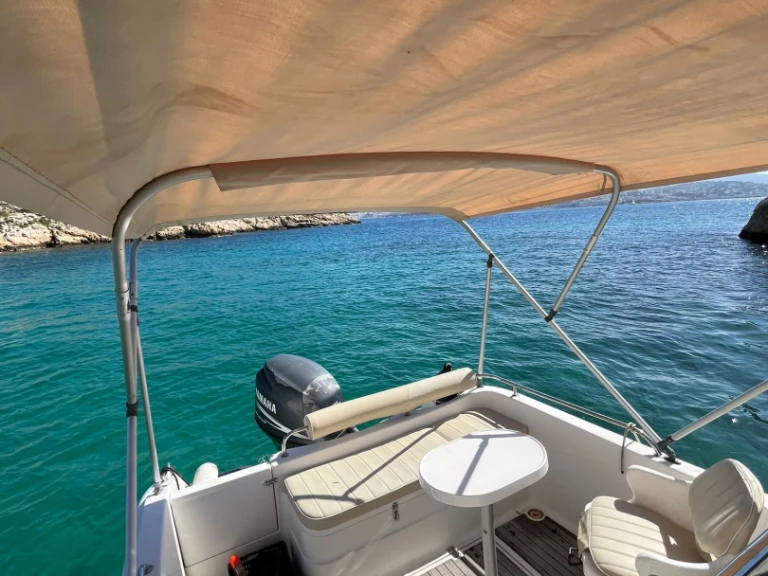 Location Bateau à moteur Pacific Craft avec permis