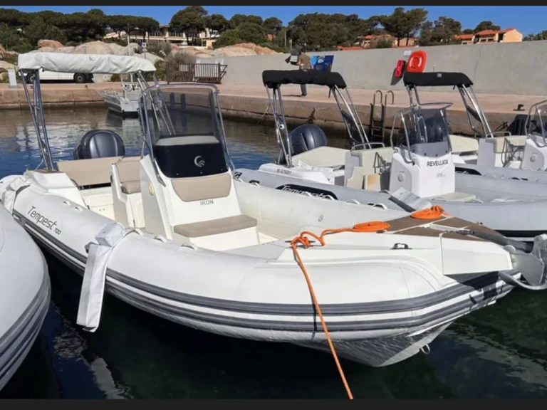 Louez un Capelli Tempest 700 Sun à France