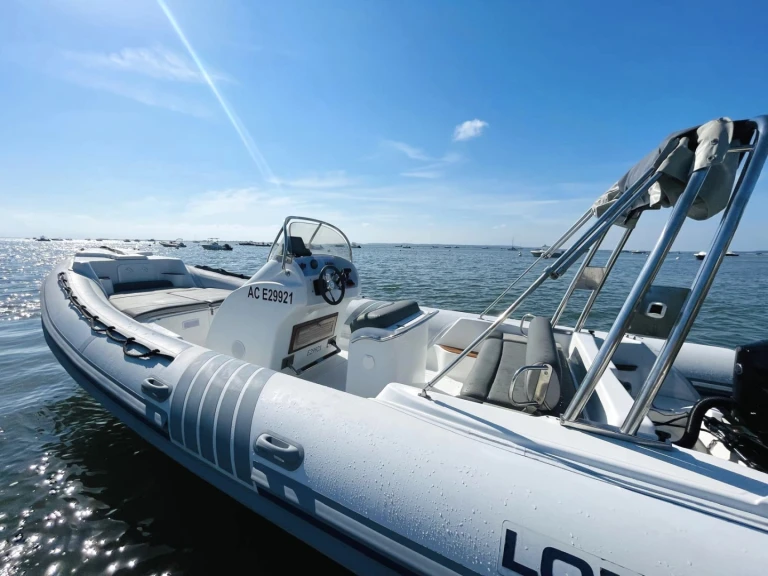 Semi-rigide à louer à Lège-Cap-Ferret au meilleur prix