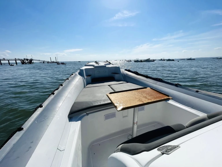 Location à Lège-Cap-Ferret - Lomac Lomac 760 IN sur SamBoat