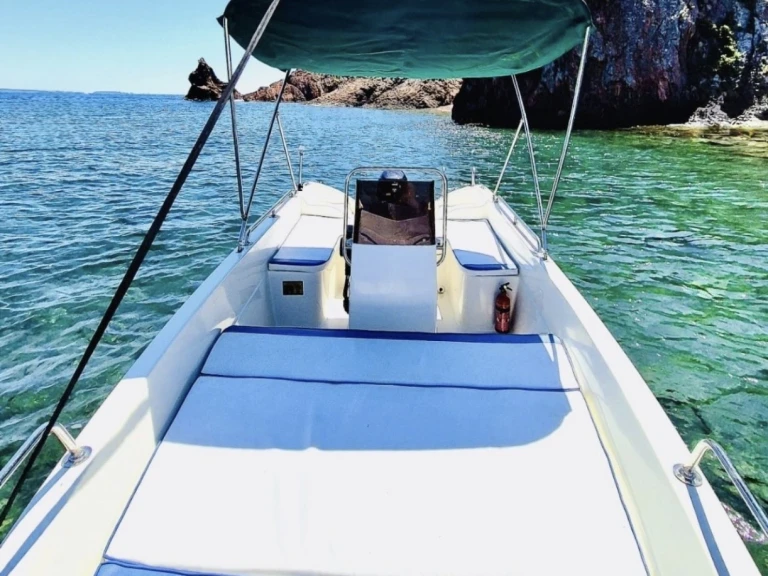 Bateau à moteur à louer à Cannes au meilleur prix