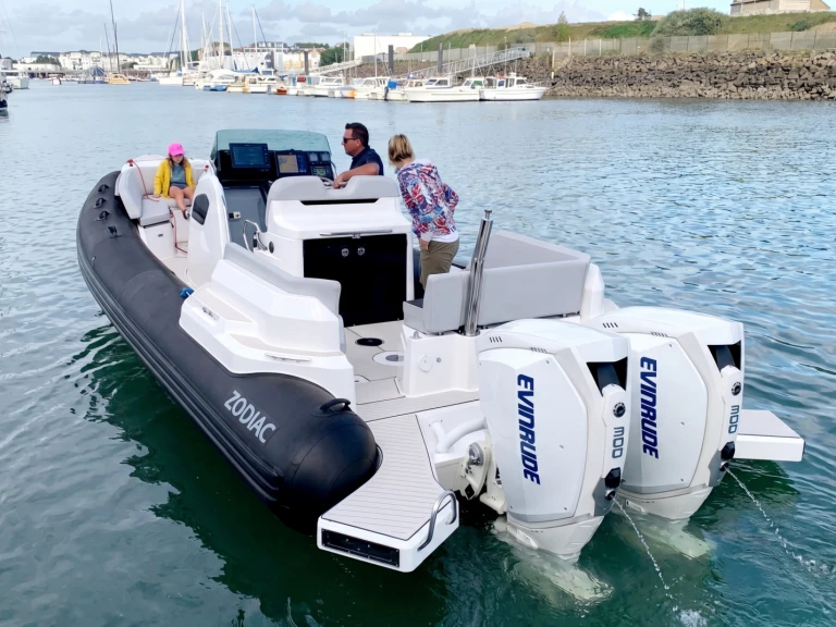 Location Semi-rigide Zodiac avec permis